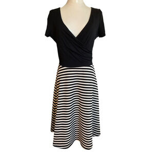 Gilli Women's‎ Large Black White Striped Dress V Neck Short Sleeve Made in USA